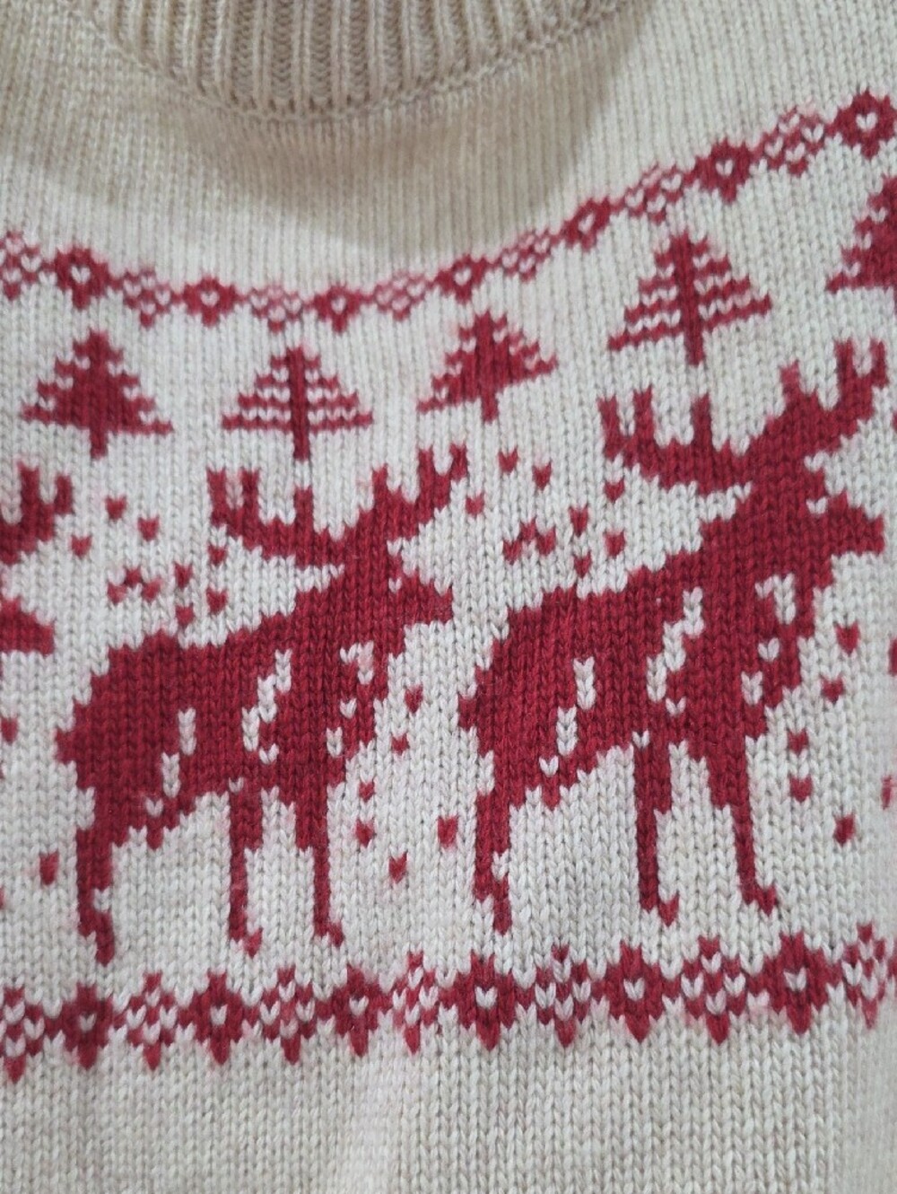 Kiel James Patrick Cream Crewneck Sweater with Red Reindeer Motif - Size Medium - Picture 3 of 6